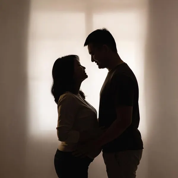photos-people-romance · pregnancy · baby · expectant
