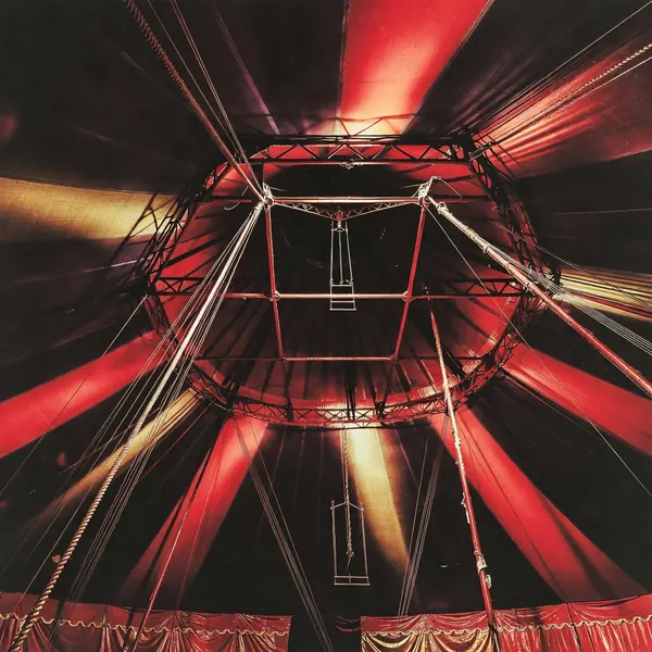 photos-people · circus · tent · carnival